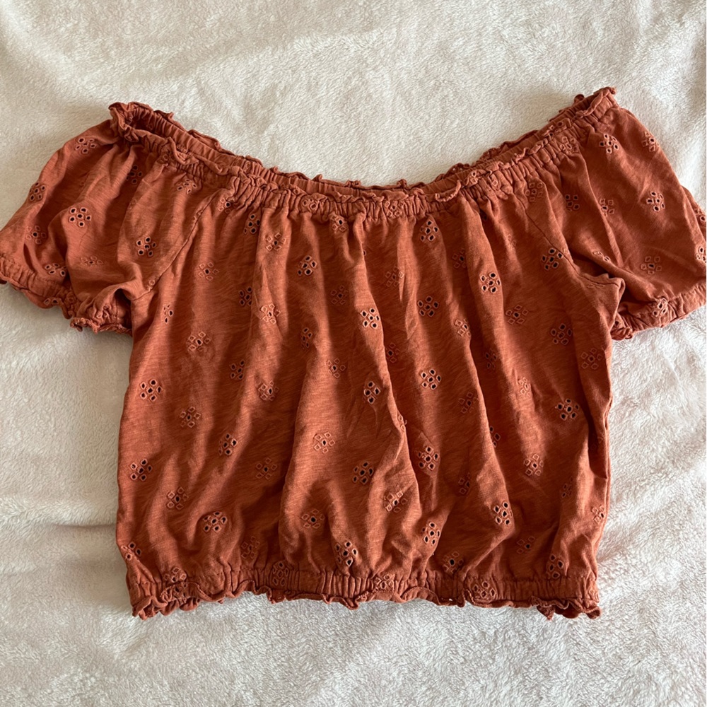 American Eagle Outfitters Orange Off The Shoulder Lettuce Trim Cropped Top